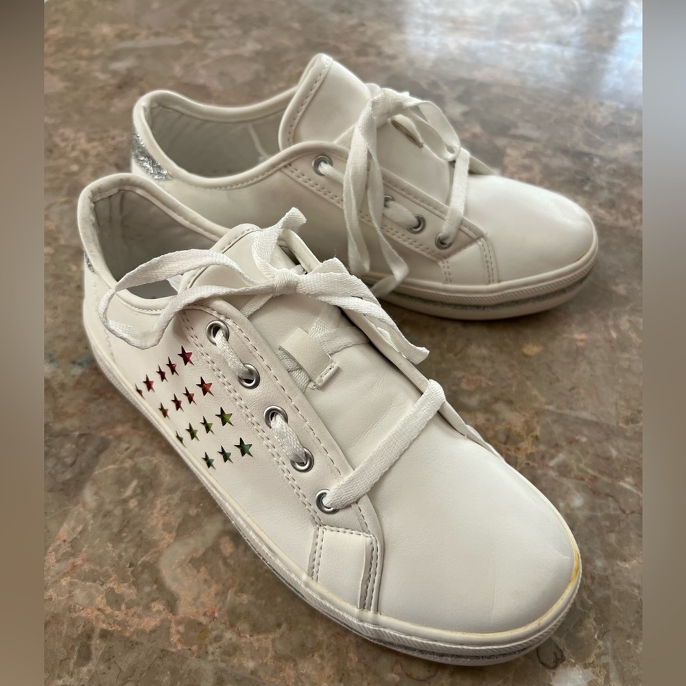 Playful Children’s Place size 5 sneakers, NWOT/NO BOX, AS IS*